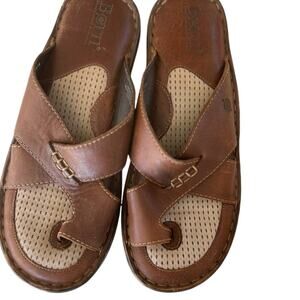 Born women’s leather sandals, size 9/40.5